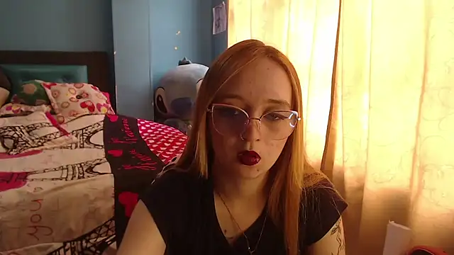 Snapshot of Liaroberts1 chatting on 12, 2, 2025 Liaroberts1 online show from 12, 2, 2025