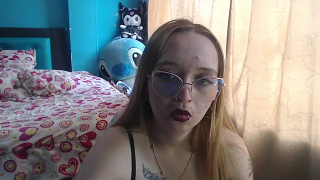 Snapshot of Liaroberts1 chatting on 6, 3, 2025 Liaroberts1 online show from 6, 3, 2025