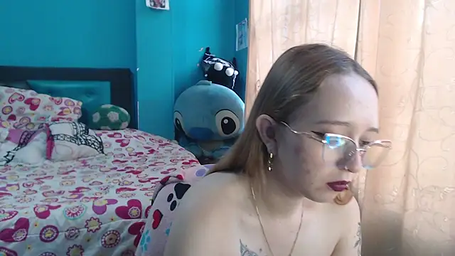 Snapshot of Liaroberts1 chatting on 15, 3, 2025 Liaroberts1 online show from 15, 3, 2025