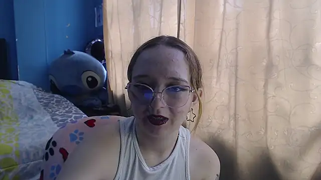 Snapshot of Liaroberts1 chatting on 17, 3, 2025 Liaroberts1 online show from 17, 3, 2025