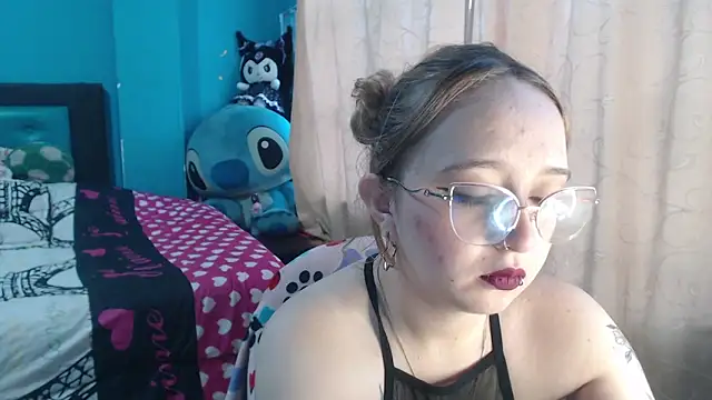 Snapshot of Liaroberts1 chatting on 19, 3, 2025 Liaroberts1 online show from 19, 3, 2025