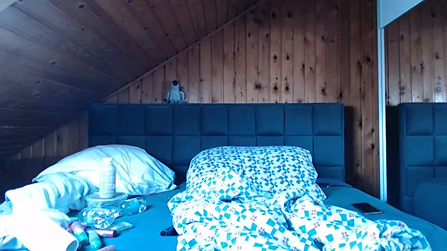 BoeseMoni1998 online show from 19, 10, 2025