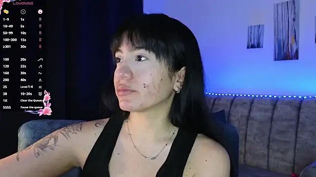 ZaraDames  online show from 4, 10, 2025