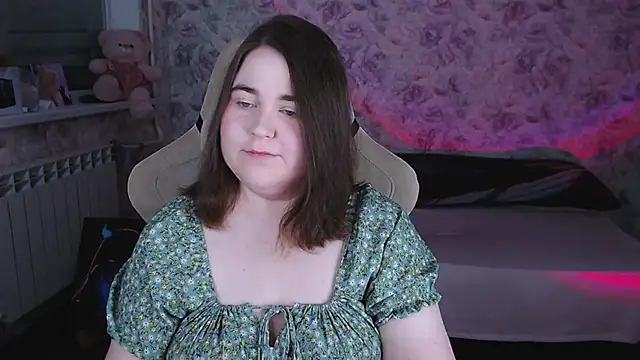 Snapshot of Estelle_Hicks chatting on 28, 4, 2026 Estelle Hicks online show from 28, 4, 2026