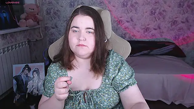 Snapshot of Estelle_Hicks chatting on 3, 6, 2026 Estelle Hicks online show from 3, 6, 2026
