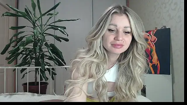 Snapshot of ShyEvaa chatting on 14, 5, 2026 ShyEvaa online show from 14, 5, 2026