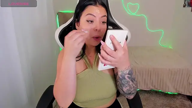 Victoryyy  online show from 12, 11, 2025