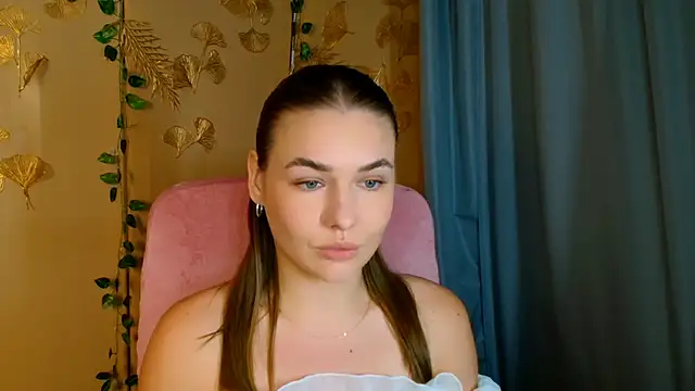 Snapshot of Glory_air chatting on 4, 8, 2026 Glory air online show from 4, 8, 2026