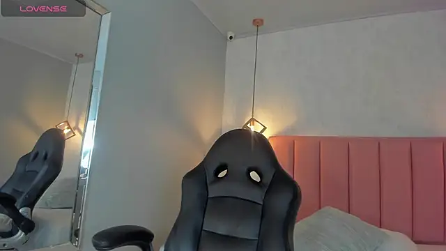 SUNNYCYRUS online show from 25, 10, 2025