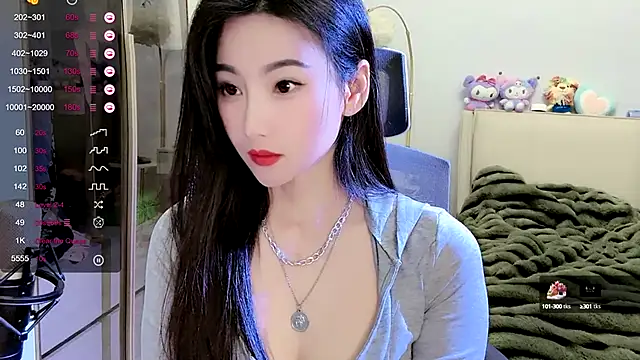 Snapshot of FeiFei-babe chatting on 4, 2, 2025 FeiFei-babe online show from 4, 2, 2025
