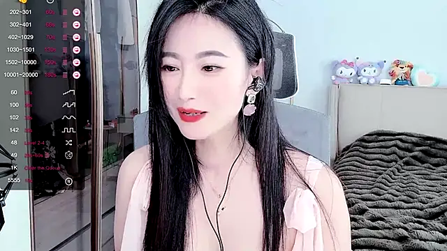 Snapshot of FeiFei-babe chatting on 8, 2, 2025 FeiFei-babe online show from 8, 2, 2025