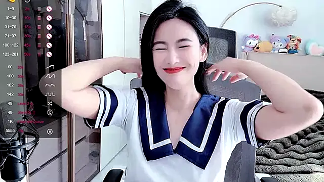 Snapshot of FeiFei-babe chatting on 25, 2, 2025 FeiFei-babe online show from 25, 2, 2025