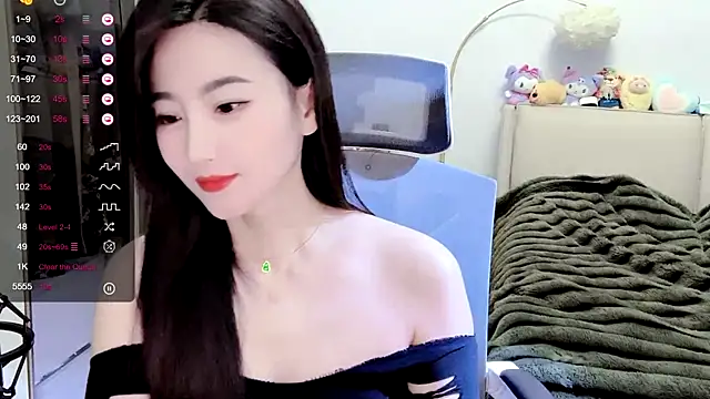 Snapshot of FeiFei-babe chatting on 1, 3, 2025 FeiFei-babe online show from 1, 3, 2025