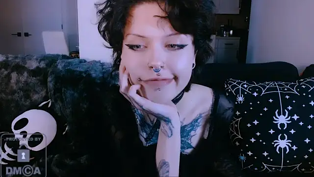 NaughtyLittleFox online show from 26, 7, 2026