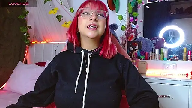 Littlerouse  online show from 16, 10, 2025