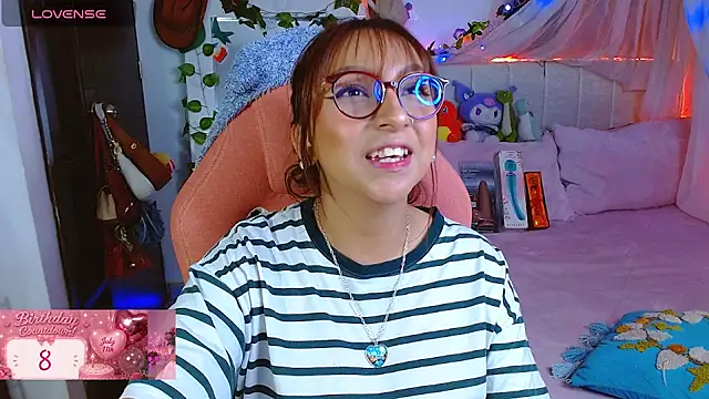 Snapshot of Littlerouse_ chatting on 3, 7, 2026 Littlerouse online show from 3, 7, 2026
