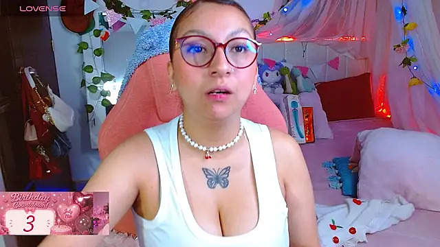 Snapshot of Littlerouse_ chatting on 10, 7, 2026 Littlerouse online show from 10, 7, 2026