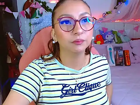 Snapshot of Littlerouse_ chatting on 22, 7, 2026 Littlerouse online show from 22, 7, 2026