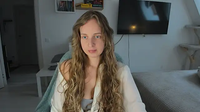 violet blue eyes online show from 11, 11, 2025