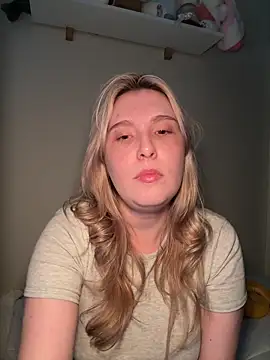 Snapshot of MissLinda chatting on 2, 4, 2026 MissLinda online show from 2, 4, 2026