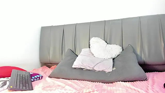 Snapshot of Cherllynn chatting on 6, 2, 2025 Cherllynn online show from 6, 2, 2025