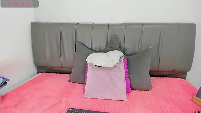 Snapshot of Cherllynn chatting on 15, 9, 2025 Cherllynn online show from 15, 9, 2025
