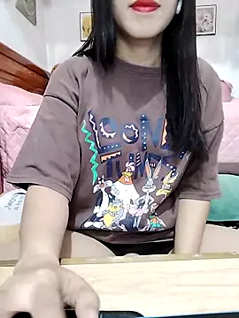 cream1299 online show from 17, 10, 2025