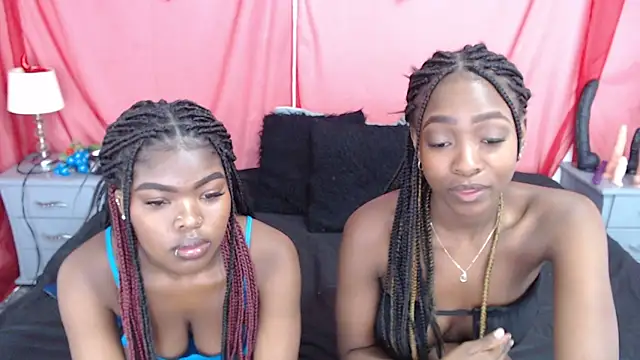 Snapshot of Nicole_Colette_ chatting on 12, 3, 2025 Nicole Colette online show from 12, 3, 2025