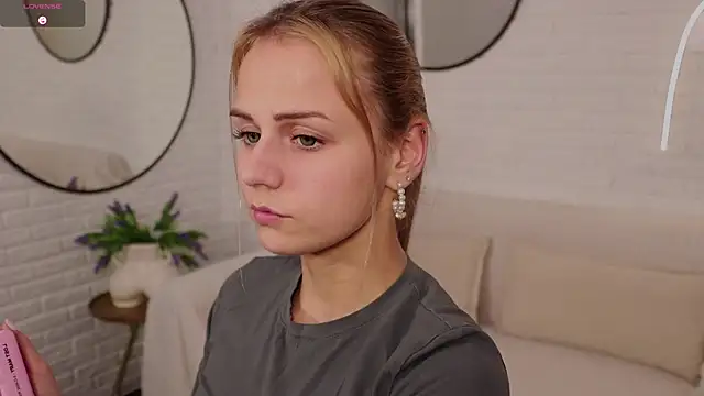 Wendy D0ll online show from 22, 9, 2025