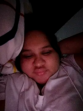 Snapshot of XXTenacion chatting on 8, 10, 2025 XXTenacion online show from 8, 10, 2025