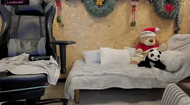 Biancastrongg online show from 14, 12, 2024