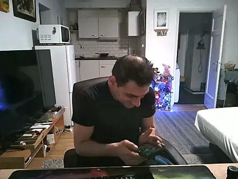 mihaimichael online show from 10, 10, 2025