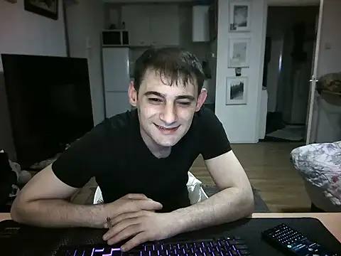 Snapshot of mihaimichael chatting on 11, 4, 2026 mihaimichael online show from 11, 4, 2026