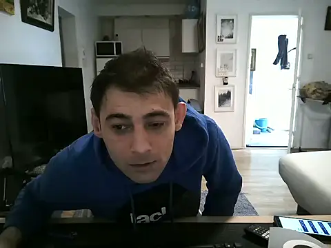 Snapshot of mihaimichael chatting on 13, 4, 2026 mihaimichael online show from 13, 4, 2026