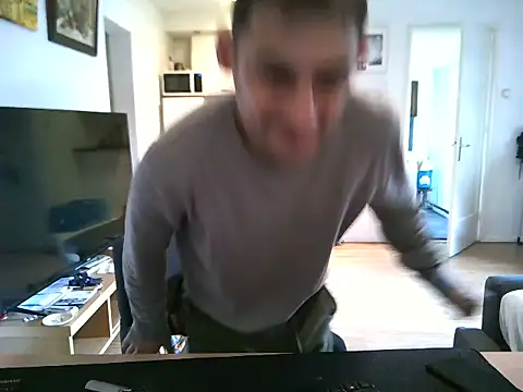 Snapshot of mihaimichael chatting on 11, 5, 2026 mihaimichael online show from 11, 5, 2026