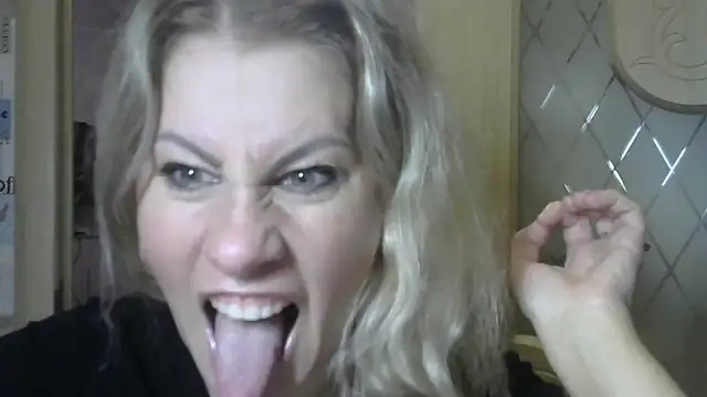 TherestlessKitty online show from 27, 1, 2025