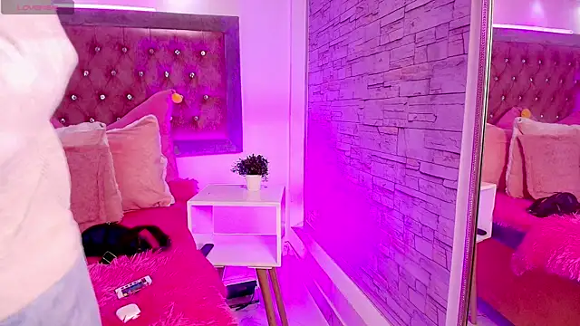 Tayzon Foxxx online show from 19, 11, 2025