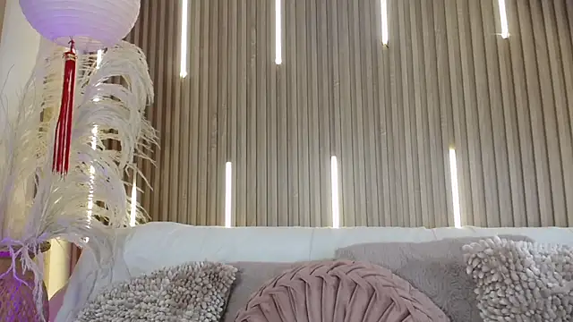 Tayzon Foxxx online show from 8, 4, 2026