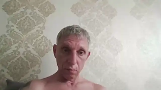 Snapshot of BobbyXRoyal chatting on 8, 6, 2026 BobbyXRoyal online show from 8, 6, 2026