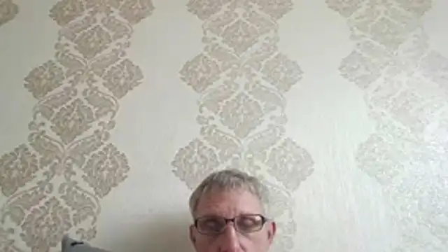 Snapshot of BobbyXRoyal chatting on 4, 7, 2026 BobbyXRoyal online show from 4, 7, 2026