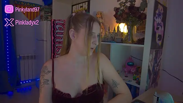 Snapshot of Pinkyladyxxx chatting on 31, 1, 2026 Pinkyladyxxx online show from 31, 1, 2026