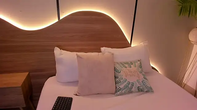 nicky peyton online show from 20, 12, 2025