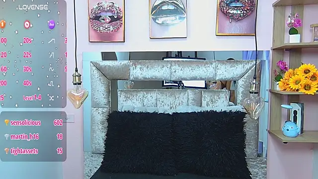 Snapshot of Vaioletcooper chatting on 15, 3, 2025 Vaioletcooper online show from 15, 3, 2025