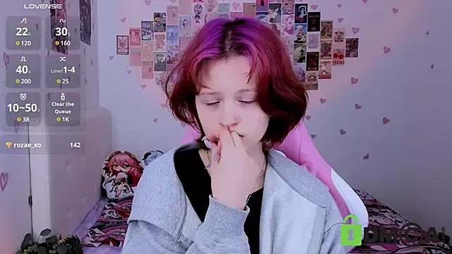 Snapshot of Alina_Mills chatting on 4, 12, 2024 Alina Mills online show from 4, 12, 2024