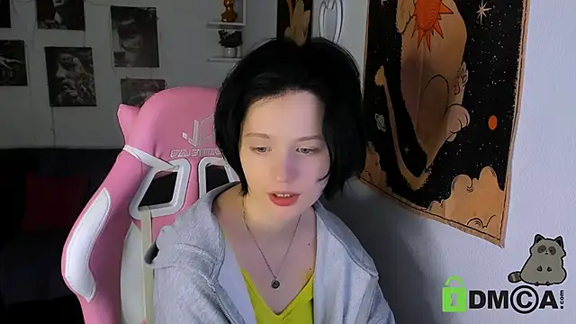 Snapshot of Alina_Mills chatting on 13, 12, 2024 Alina Mills online show from 13, 12, 2024