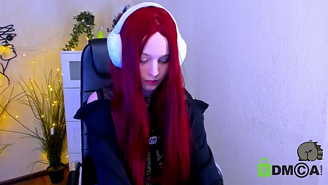 Snapshot of Alina_Mills chatting on 23, 12, 2024 Alina Mills online show from 23, 12, 2024