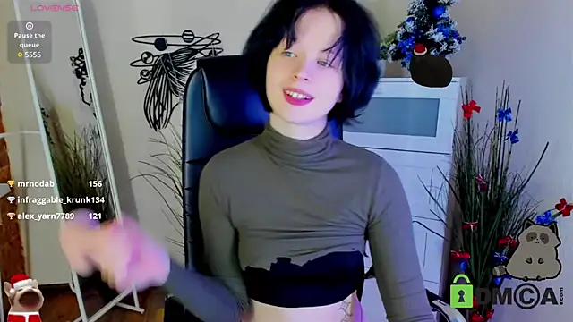 Snapshot of Alina_Mills chatting on 1, 1, 2025 Alina Mills online show from 1, 1, 2025
