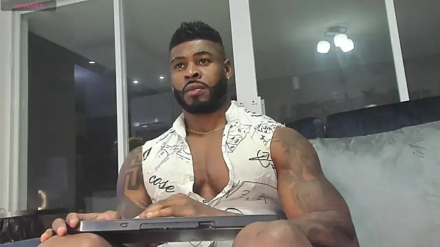 Snapshot of Makonneen chatting on 5, 12, 2024 Makonneen online show from 5, 12, 2024