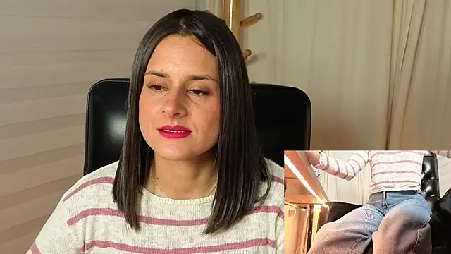 Alice milf  online show from 25, 10, 2025