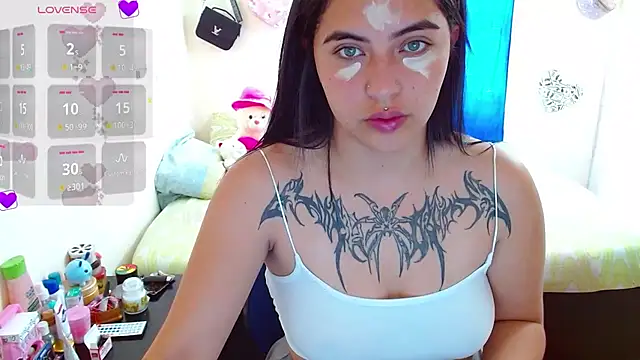  luna torres online show from 11, 9, 2025